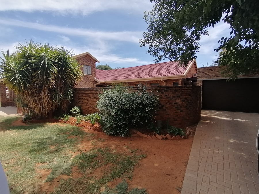 3 Bedroom Property for Sale in Stilfontein Ext 4 North West